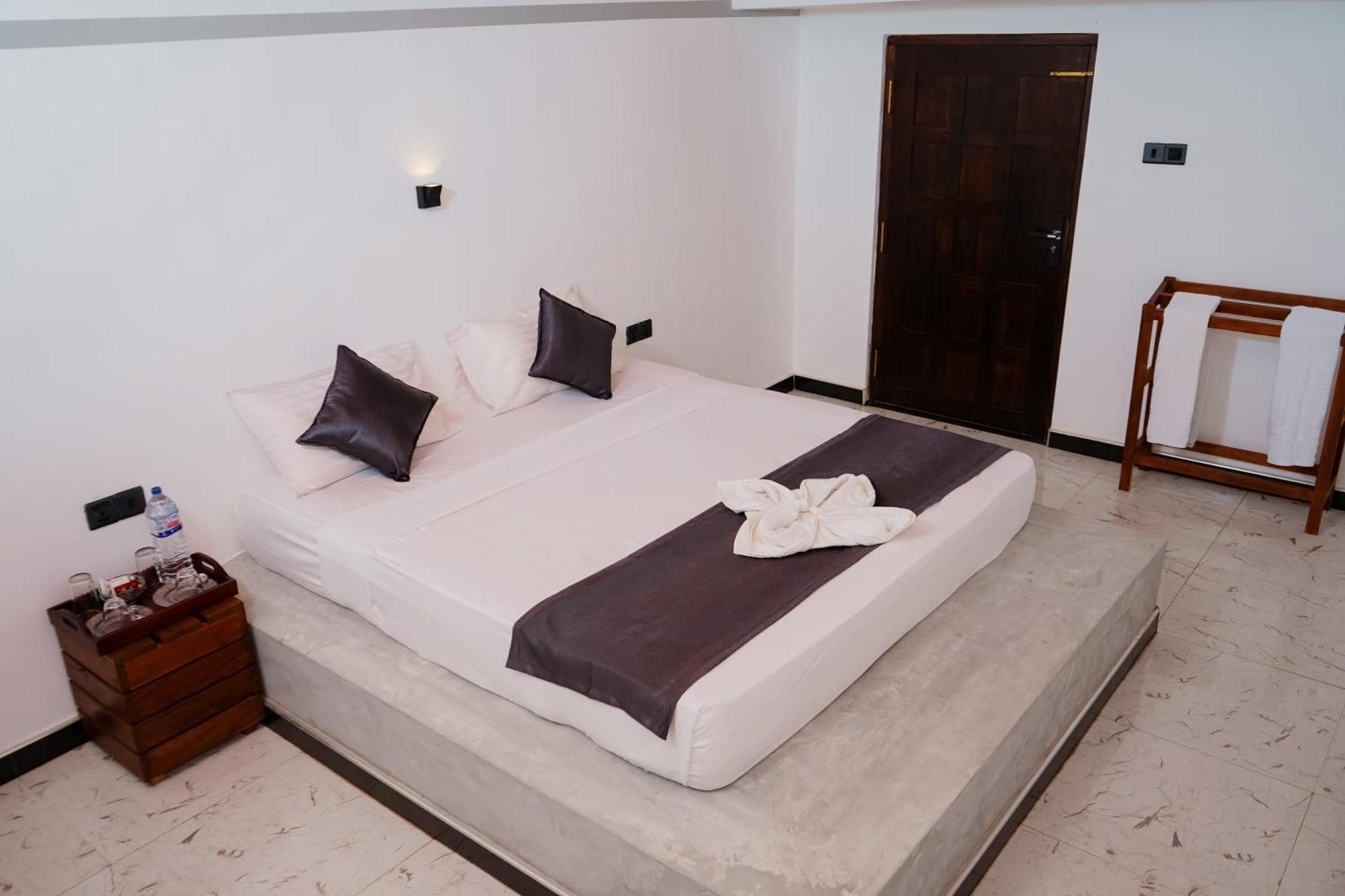 Anoo Beach Villa Trincomalee Exterior foto
